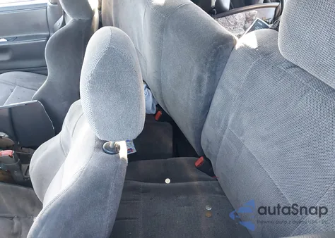 2001 Jeep Grand Cherokee Laredo из США, поврежденный, VIN 1J4GX48S51C653618